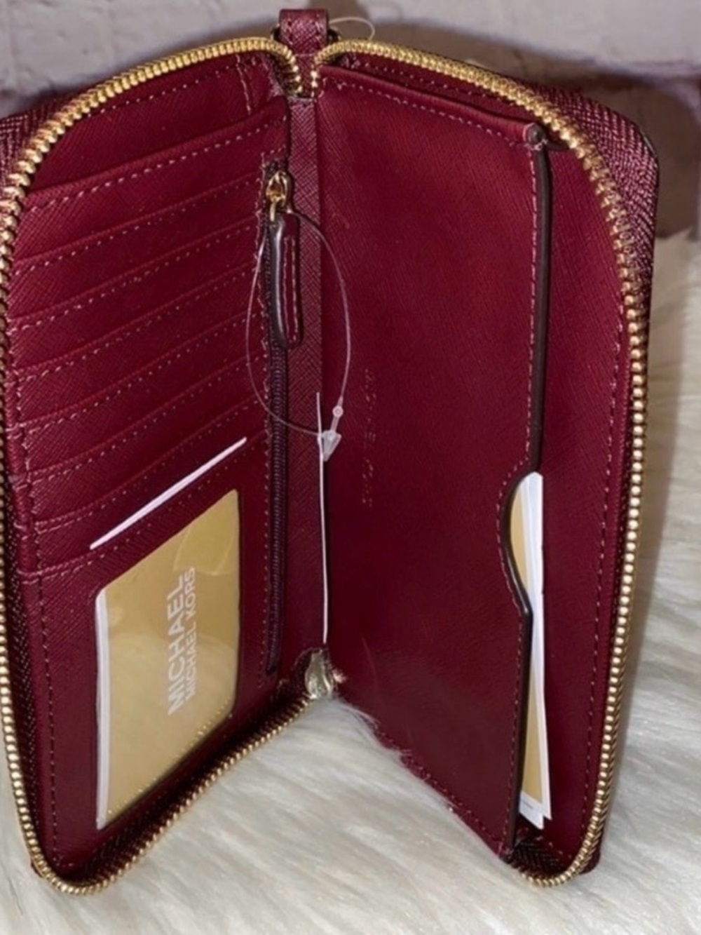 Michael Kors JET SET ITEM Xbody/GIFTABLES Wallet 2 pc Set - Picture 7 of 8